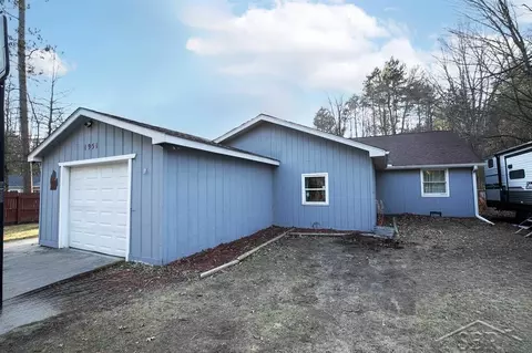 1951 N Hope, Midland, MI 48642