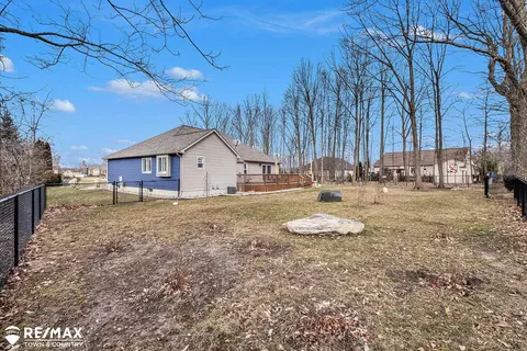 Exterior - 8500 Devin, Davison, MI 48423 photo 6 of 8