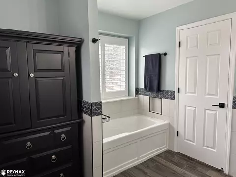 Bath - 8500 Devin, Davison, MI 48423 photo 2 of 6