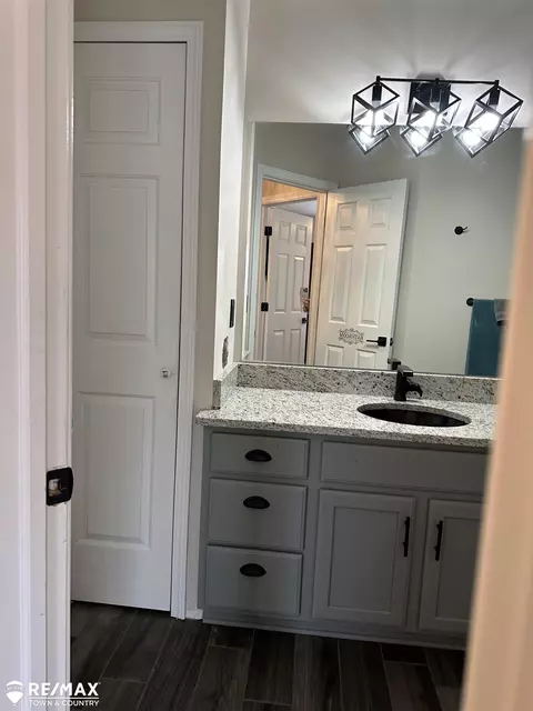 Bath - 8500 Devin, Davison, MI 48423 photo 6 of 6