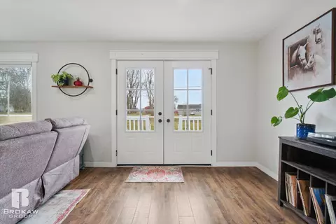 Entry Way - 10177 E Coldwater, Davison, MI 48423 photo 3 of 3
