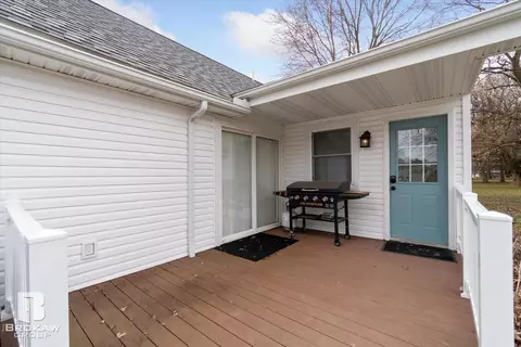 Exterior - 10177 E Coldwater, Davison, MI 48423 photo 6 of 16