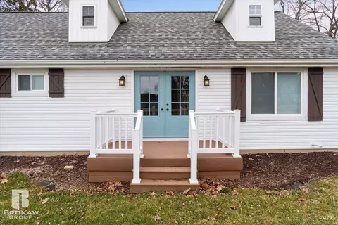 Exterior - 10177 E Coldwater, Davison, MI 48423 photo 5 of 16