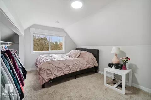 Bedroom - 10177 E Coldwater, Davison, MI 48423 photo 9 of 10