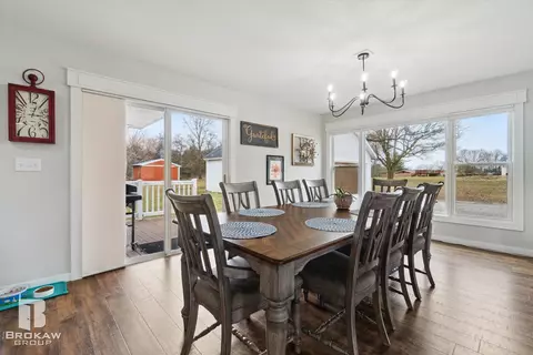 Dining - 10177 E Coldwater, Davison, MI 48423 photo 2 of 3