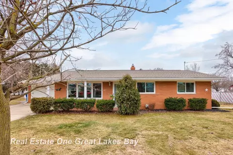 3561 Seville, Saginaw, MI 48604