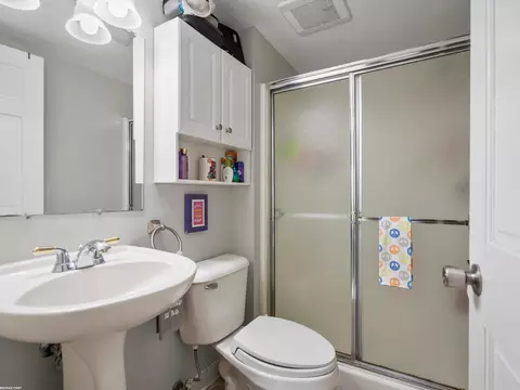 Bath - 46347 Franks, Shelby Township, MI 48315 photo 2 of 2