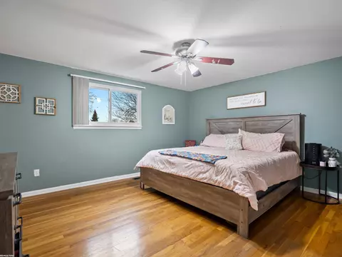 Bedroom - 46347 Franks, Shelby Township, MI 48315 photo 1 of 5