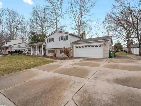 Exterior - 46347 Franks, Shelby Township, MI 48315 photo 4 of 9