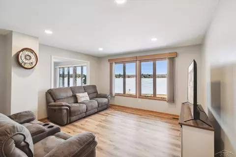 Living - 2810 Cherry Grv, Harrison, MI 48625 photo 4 of 6
