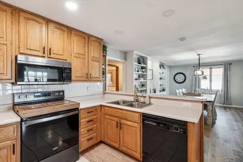 Kitchen - 2810 Cherry Grv, Harrison, MI 48625 photo 2 of 2