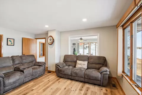 Living - 2810 Cherry Grv, Harrison, MI 48625 photo 3 of 6