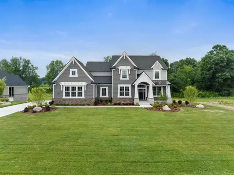 7253 Mulberry #25, Washington, MI 48095