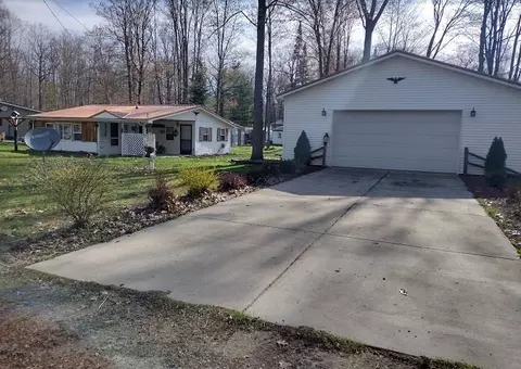 5408 Deerwood, Harrison, MI 48625