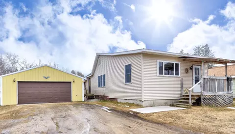 219 Potter, Manistique, MI 49854