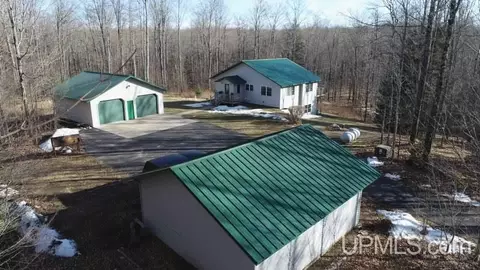 956 Hwy 101, Fence T-wi, WI 54120