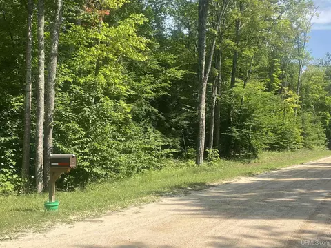 6530 Crossover, Munising, MI 49862 photo 19