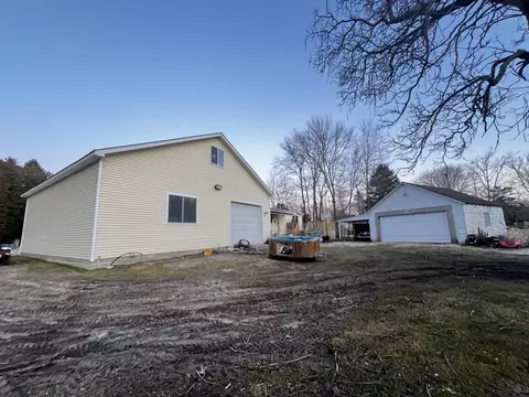 Exterior - 1129 Mill St, Algonac, MI 48001 photo 11 of 15