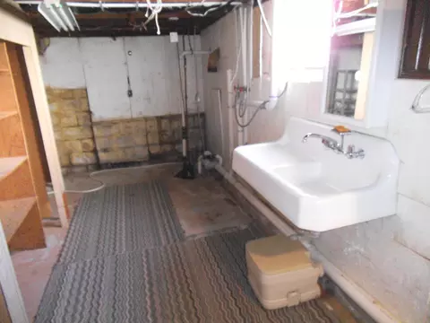 Bath - 511 Braddock, Bay City, MI 48708 photo 3 of 3