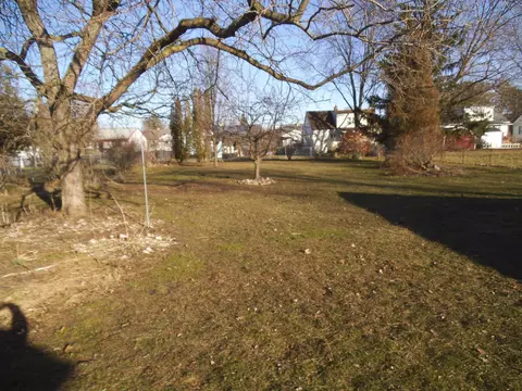 Exterior - 511 Braddock, Bay City, MI 48708 photo 6 of 9