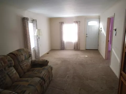 Living - 511 Braddock, Bay City, MI 48708 photo 1 of 2