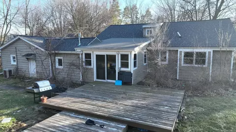 Exterior - 1137 Mildred, Flushing, MI 48433 photo 7 of 10