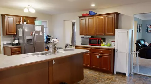 Kitchen - 1137 Mildred, Flushing, MI 48433 photo 1 of 5
