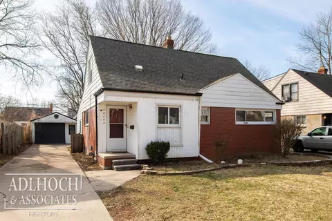 20442 Lancaster, Harper Woods, MI 48225