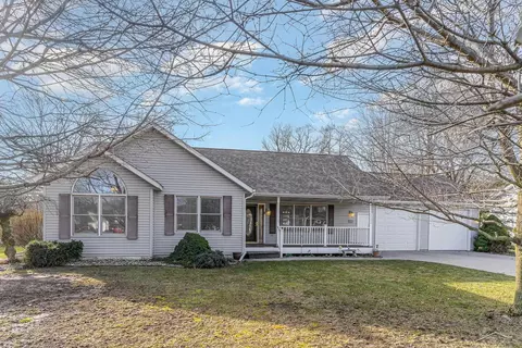 Exterior - 309 Fieldstone, Hemlock, MI 48626 photo 2 of 7