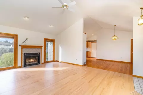 Living - 309 Fieldstone, Hemlock, MI 48626 photo 1 of 4