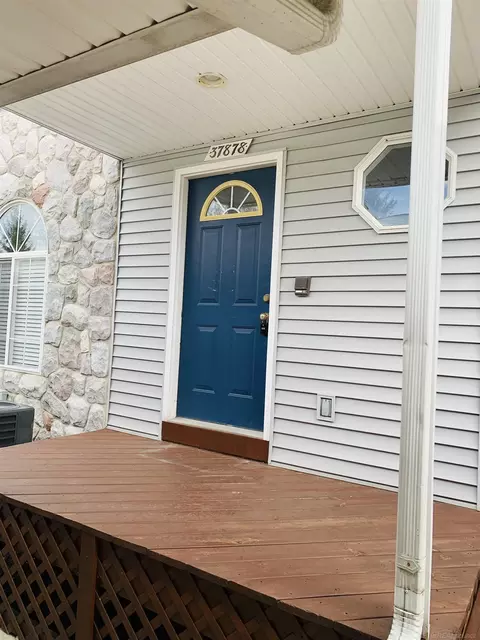 37878 Jefferson, Harrison Township, MI 48045