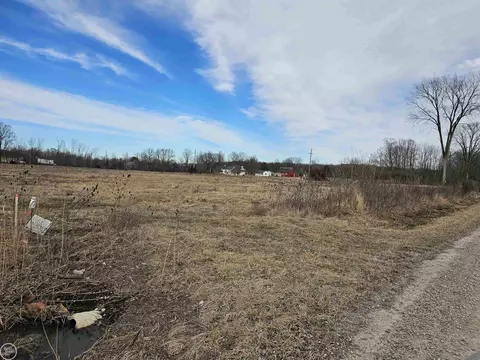 V/l Springborn, Casco, MI 48064 photo 3