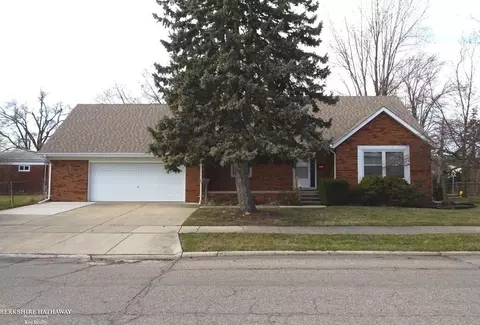 Exterior - 18247 Stephens, Eastpointe, MI 48021 photo 2 of 15