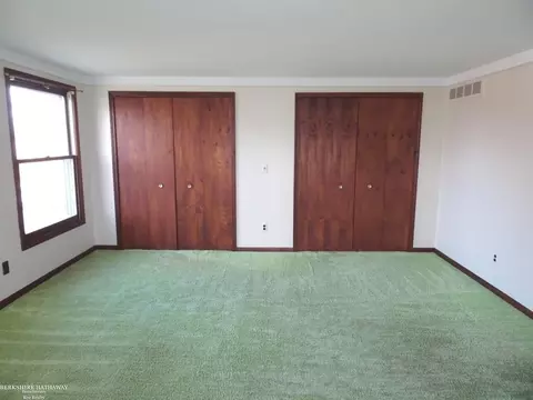 Bedroom - 18247 Stephens, Eastpointe, MI 48021 photo 2 of 3