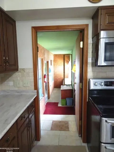 Kitchen - 18247 Stephens, Eastpointe, MI 48021 photo 5 of 5