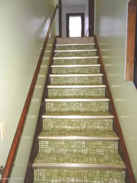 Entry Way - 18247 Stephens, Eastpointe, MI 48021 photo 2 of 2