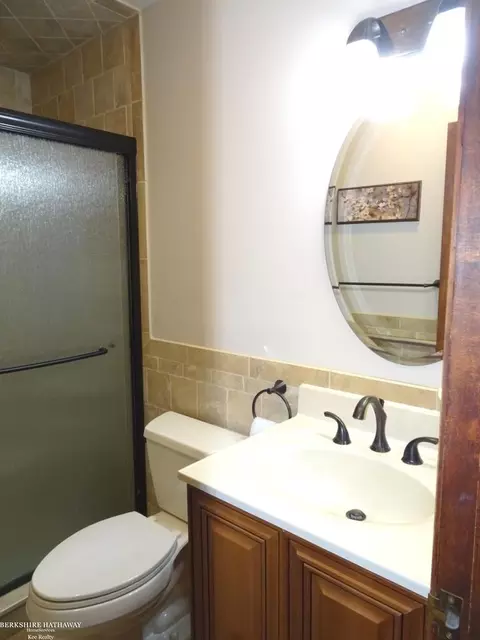 Bath - 18247 Stephens, Eastpointe, MI 48021 photo 1 of 6