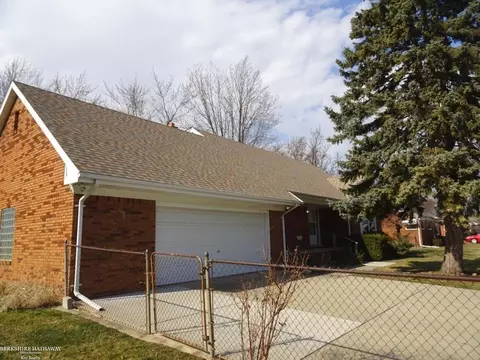 Exterior - 18247 Stephens, Eastpointe, MI 48021 photo 14 of 15
