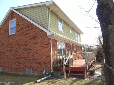 Exterior - 18247 Stephens, Eastpointe, MI 48021 photo 7 of 15