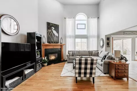 Living - 51539 Ace, Macomb, MI 48042 photo 5 of 9