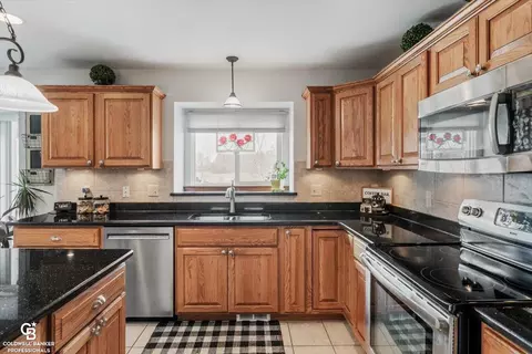 Kitchen - 51539 Ace, Macomb, MI 48042 photo 2 of 4