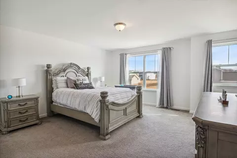 Bedroom - 51177 Maple Leaf, Macomb, MI 48042 photo 1 of 5