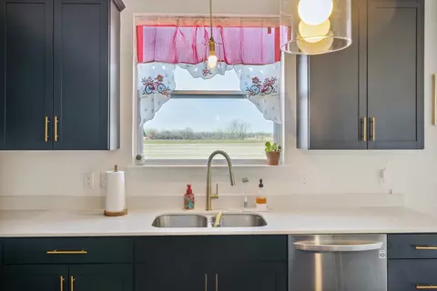 Kitchen - 51177 Maple Leaf, Macomb, MI 48042 photo 3 of 4