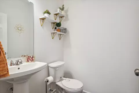 Bath - 51177 Maple Leaf, Macomb, MI 48042 photo 1 of 4