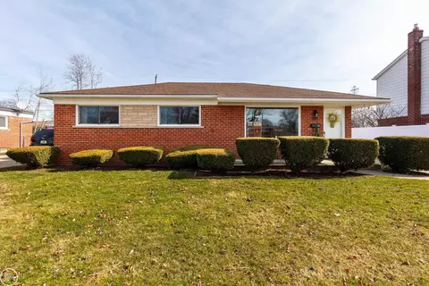 29652 Bradner, Warren, MI 48088