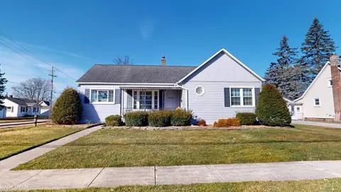 68217 Mary, Richmond, MI 48062