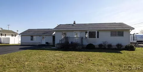 2147 Hickory, Adrian, MI 49221