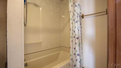 Bath - 2147 Hickory, Adrian, MI 49221 photo 3 of 3