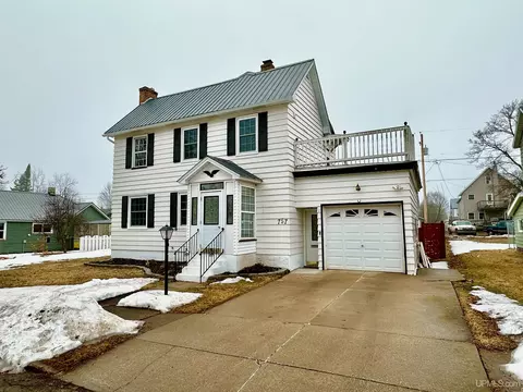 757 E Michigan, Ishpeming, MI 49849