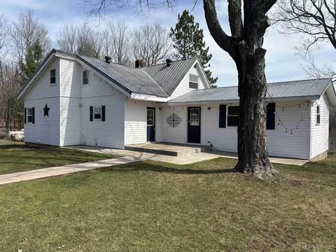 E4575 Airport, Ironwood, MI 49938